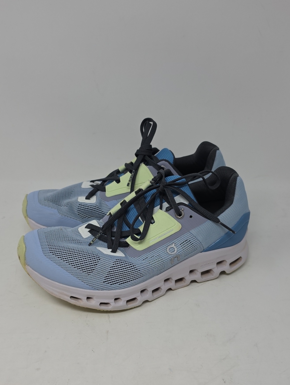 On Cloud Helion Cloudnova Women Athletic Shoes Light Blue & Lime Accent Size 8.5